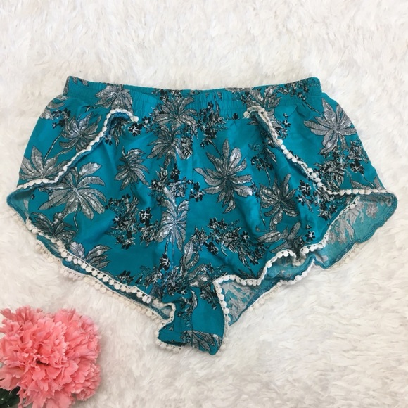 Iris Pants - Iris turquoise palm tree print knit hem shorts : B